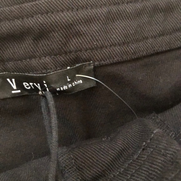 Black jean skirt! - Picture 4 of 6